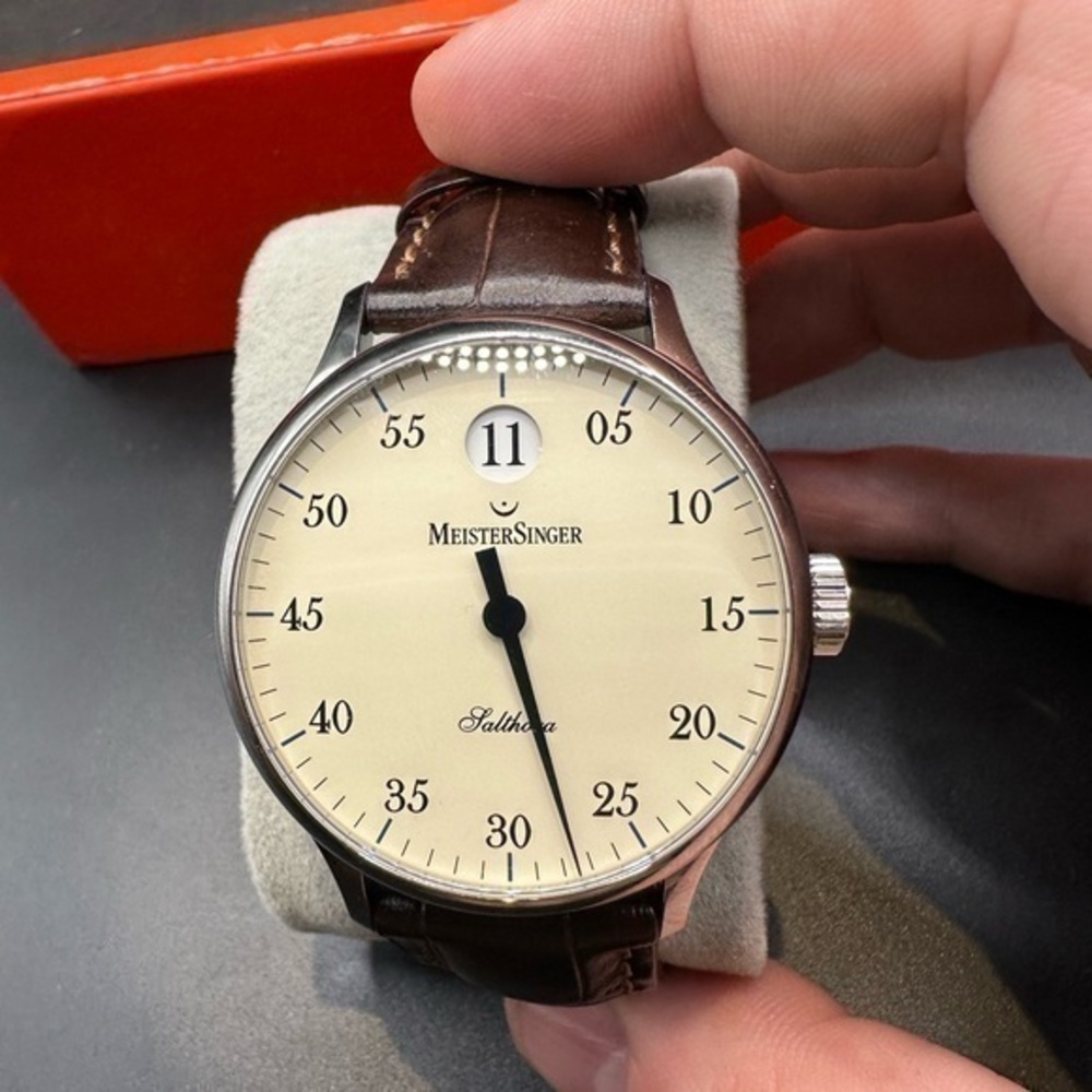 Meister Singer Salthora Single Hour Hand Watch Full Presentation
